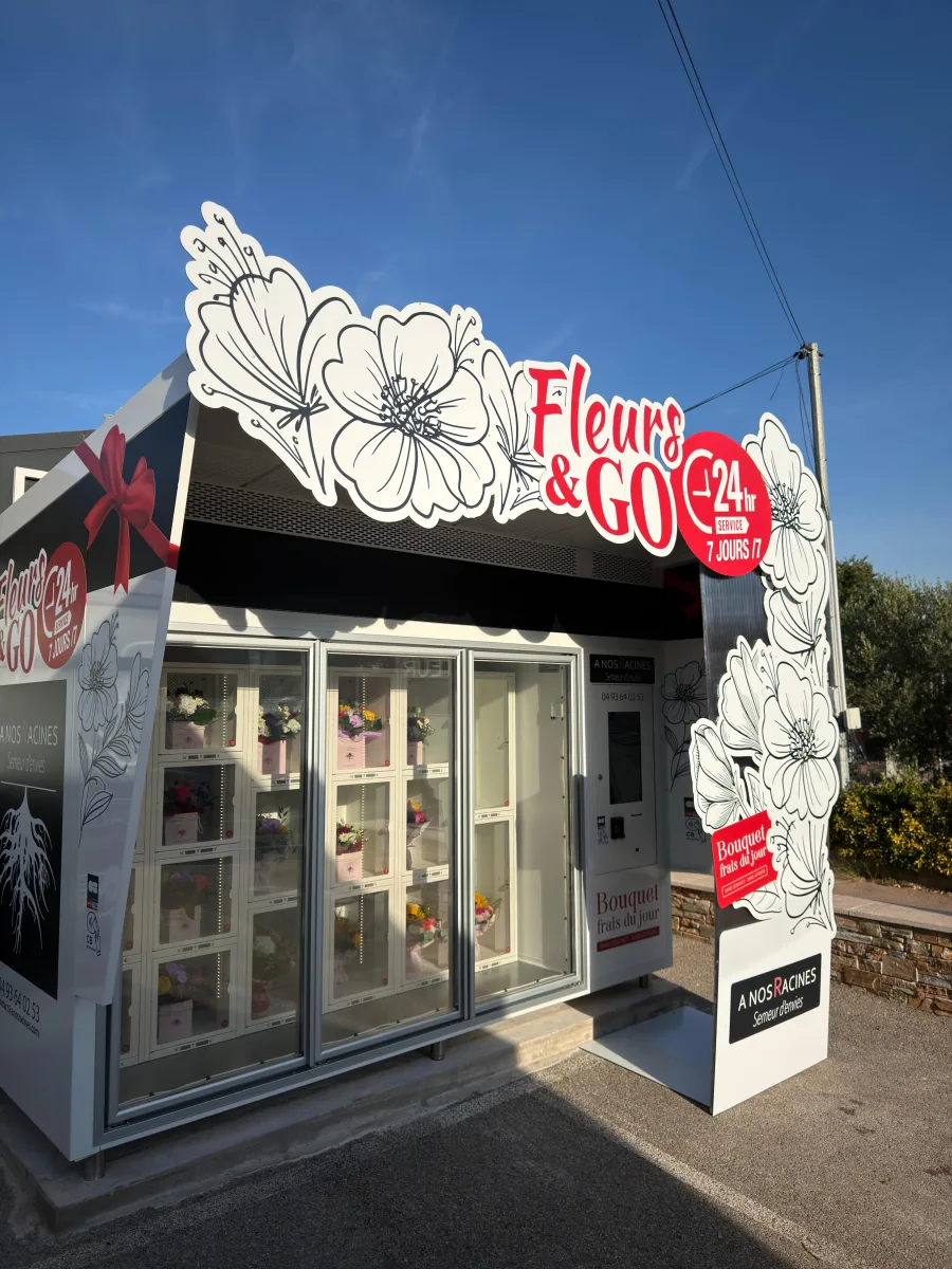 Le distributeur Fleurs&Go vu de face, à Vallauris